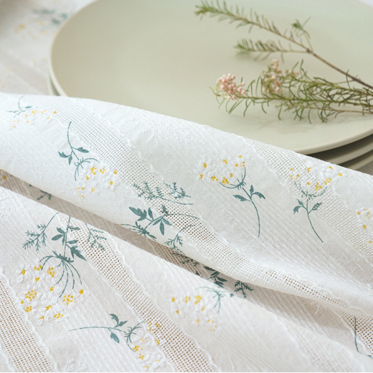 Tafelkleed Creme Groen Gebloemd 140x240cm